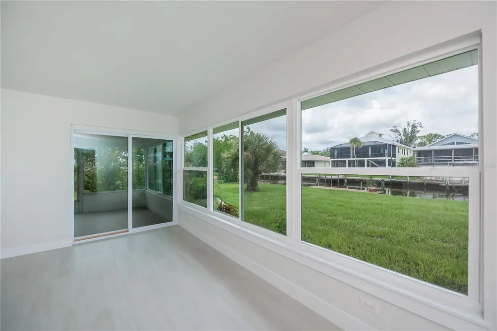 352 Oak Street Englewood FL 34223
