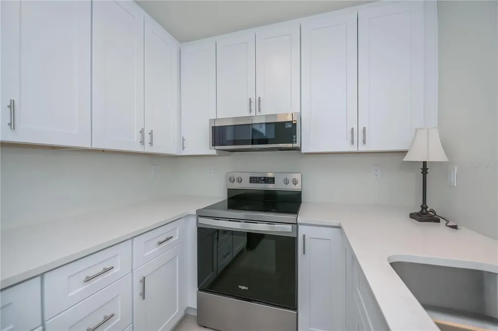 352 Oak Street Englewood FL 34223
