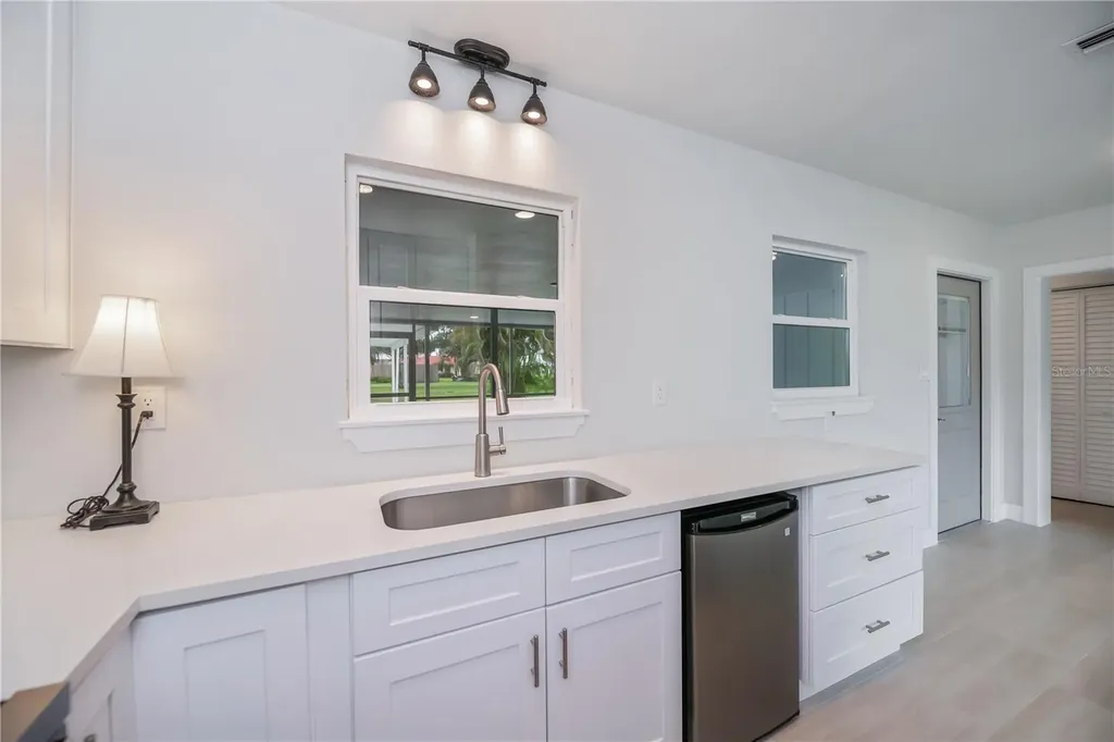 352 Oak Street Englewood FL 34223