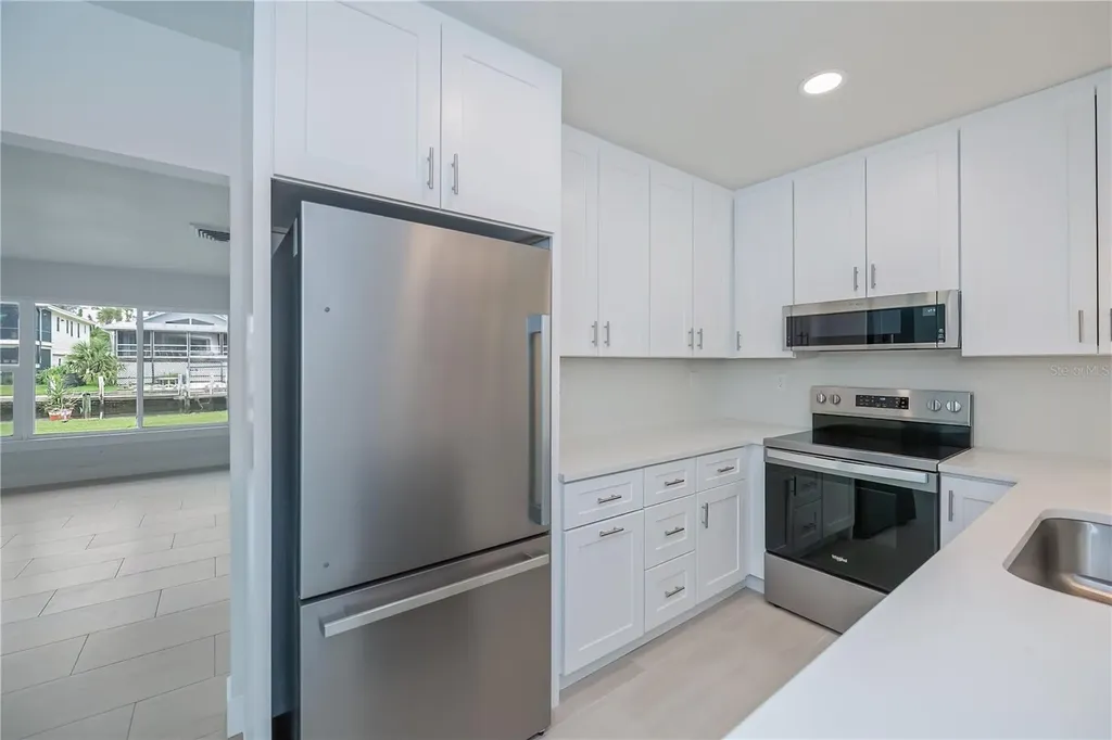 352 Oak Street Englewood FL 34223