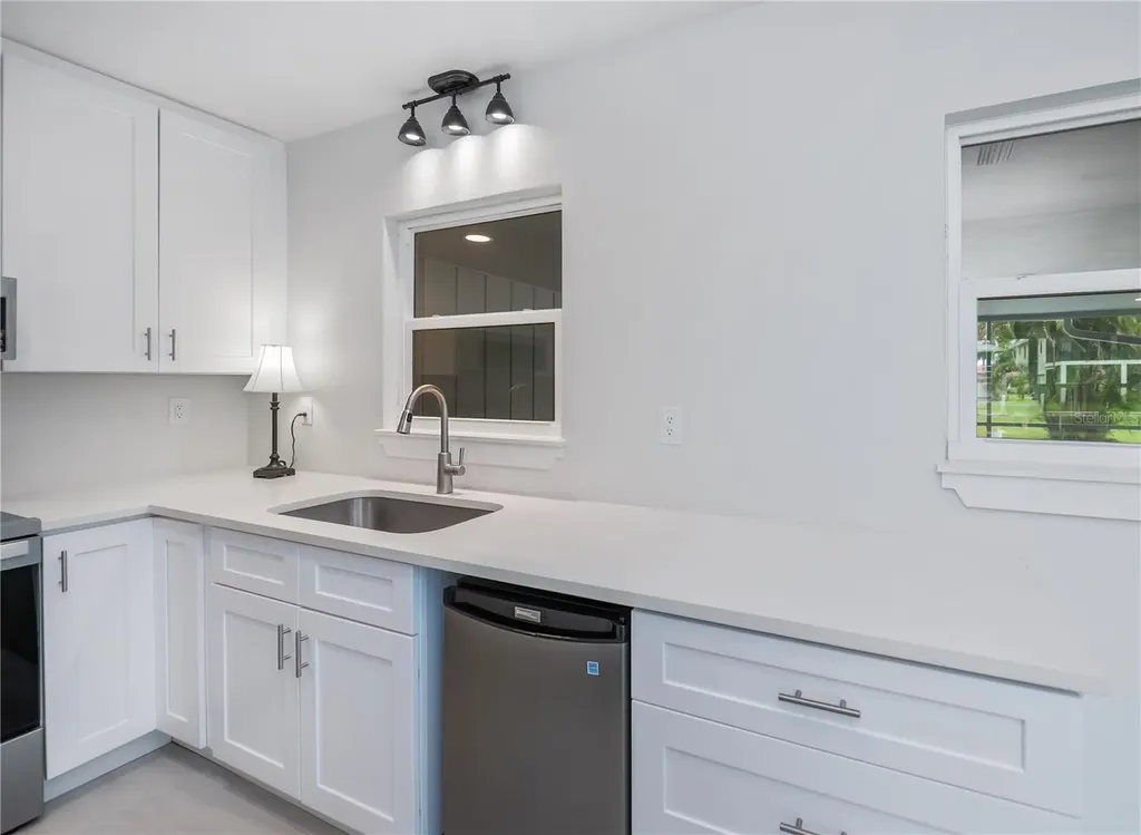 352 Oak Street Englewood FL 34223