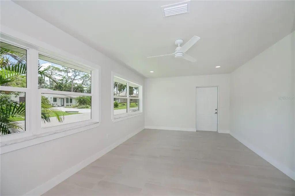 352 Oak Street Englewood FL 34223