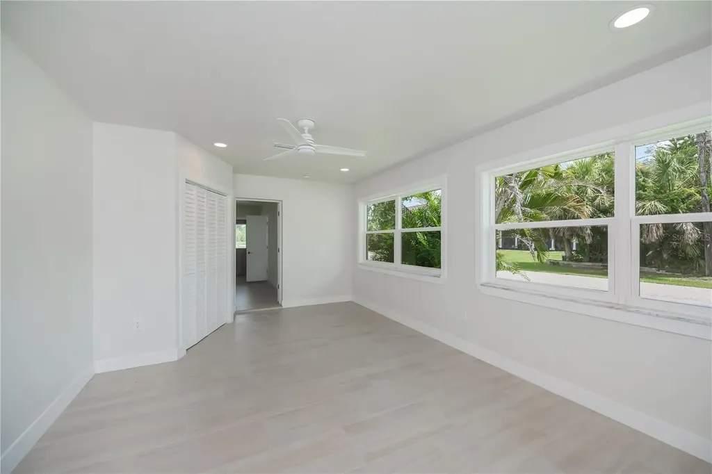 352 Oak Street Englewood FL 34223