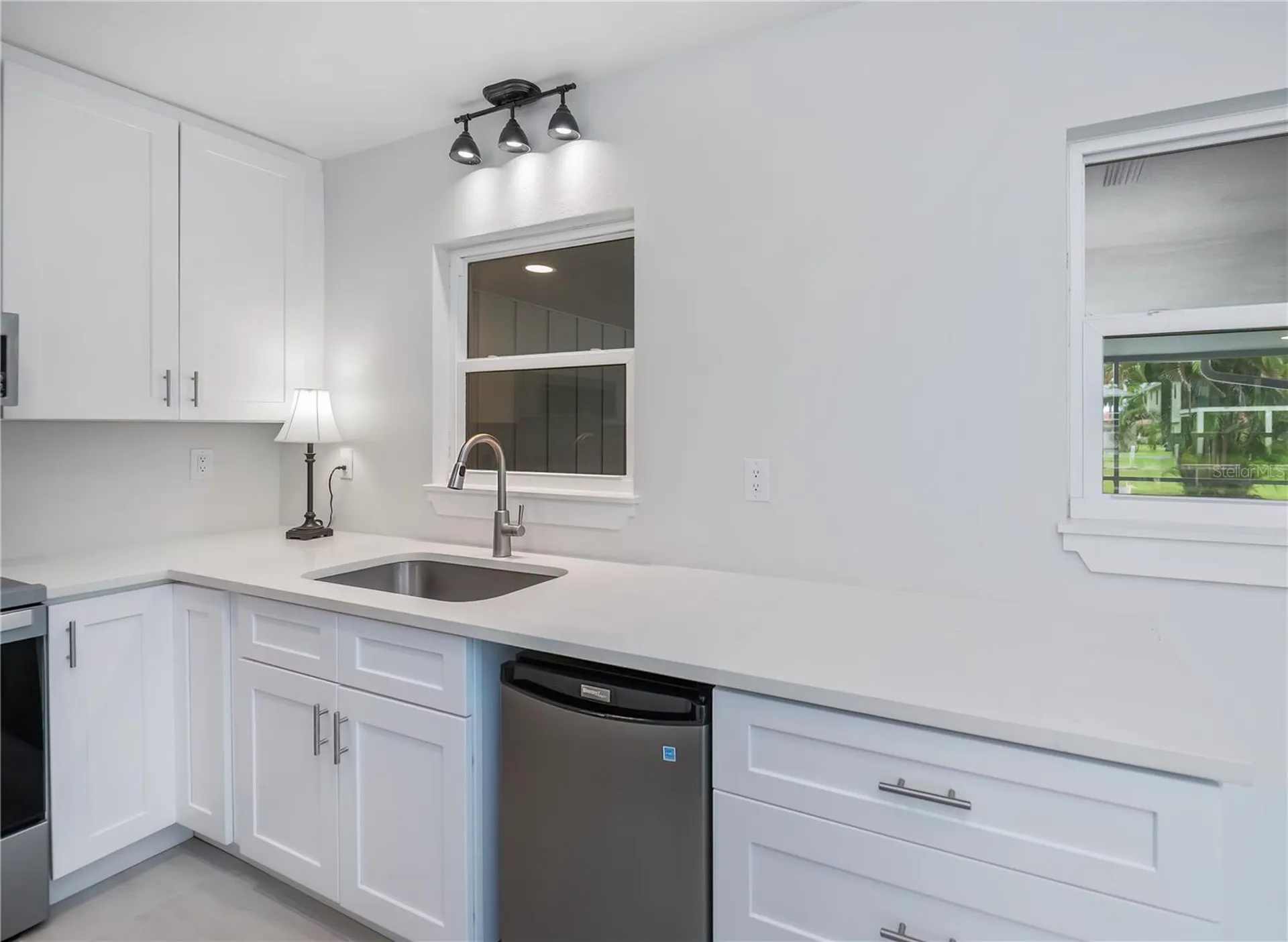 352 Oak Street Englewood FL 34223