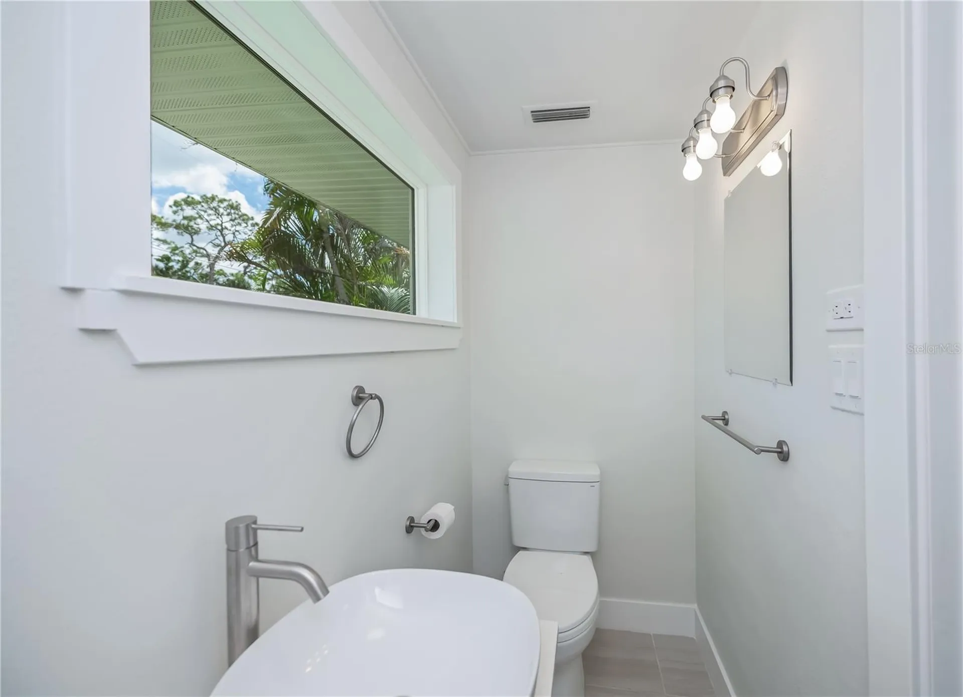 352 Oak Street Englewood FL 34223