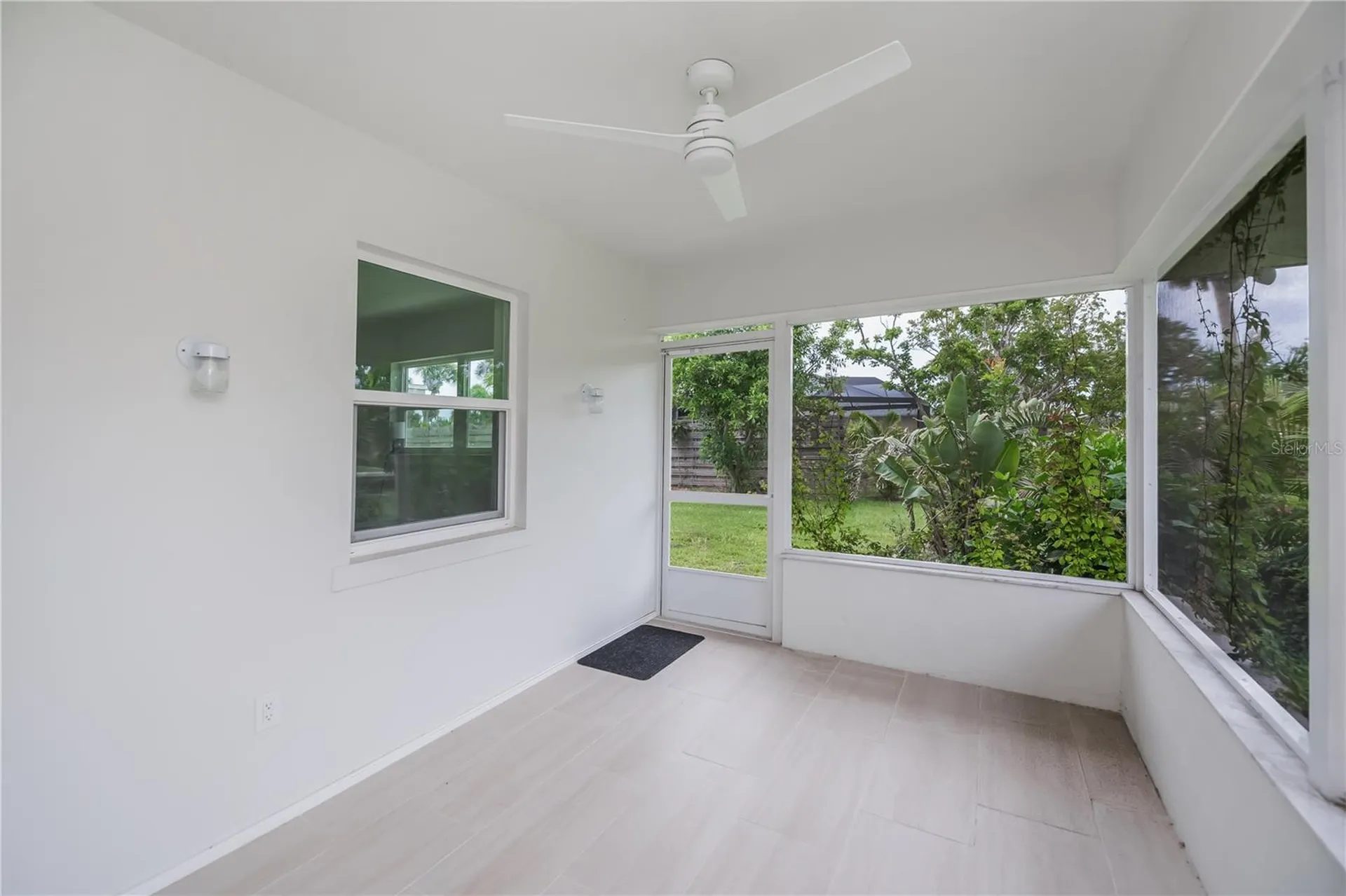 352 Oak Street Englewood FL 34223