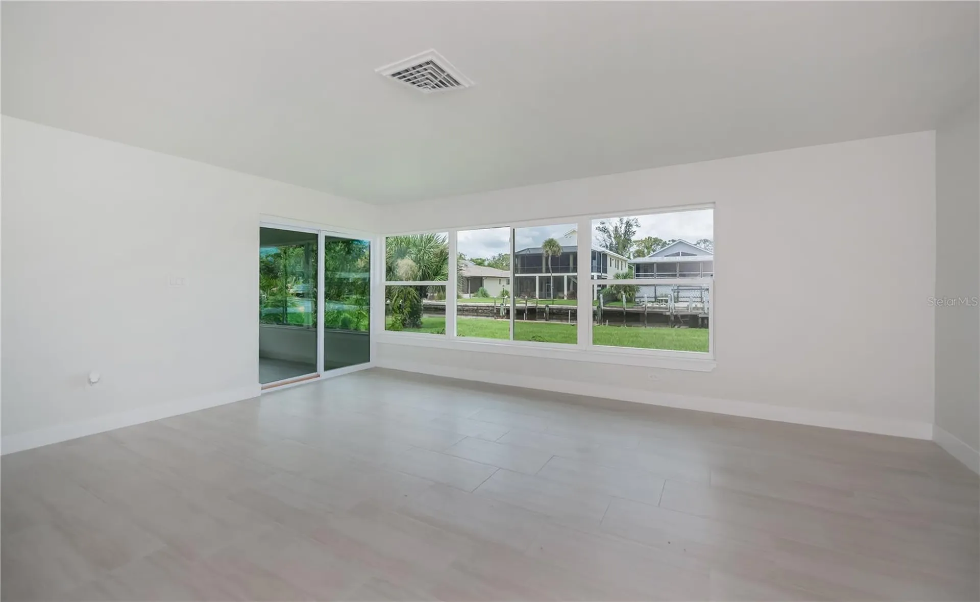 352 Oak Street Englewood FL 34223