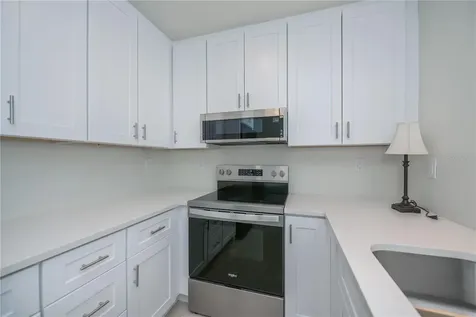 352 Oak Street Englewood FL 34223