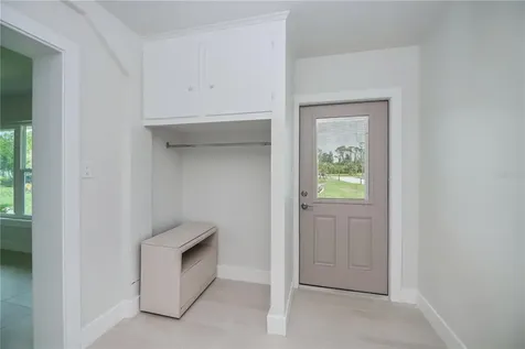 352 Oak Street Englewood FL 34223