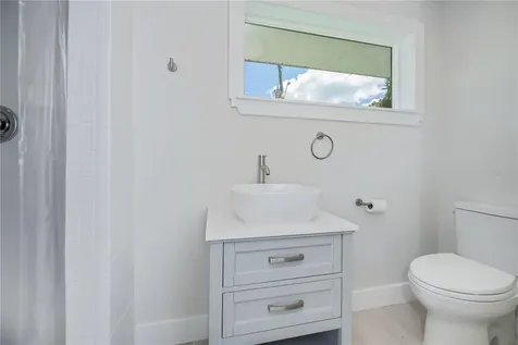 352 Oak Street Englewood FL 34223