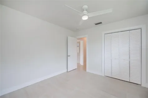 352 Oak Street Englewood FL 34223