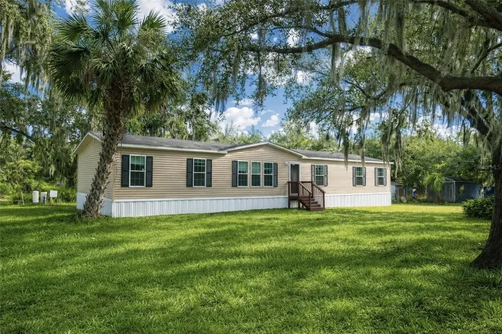 6102 Woodhaven Drive Lakeland FL 33811