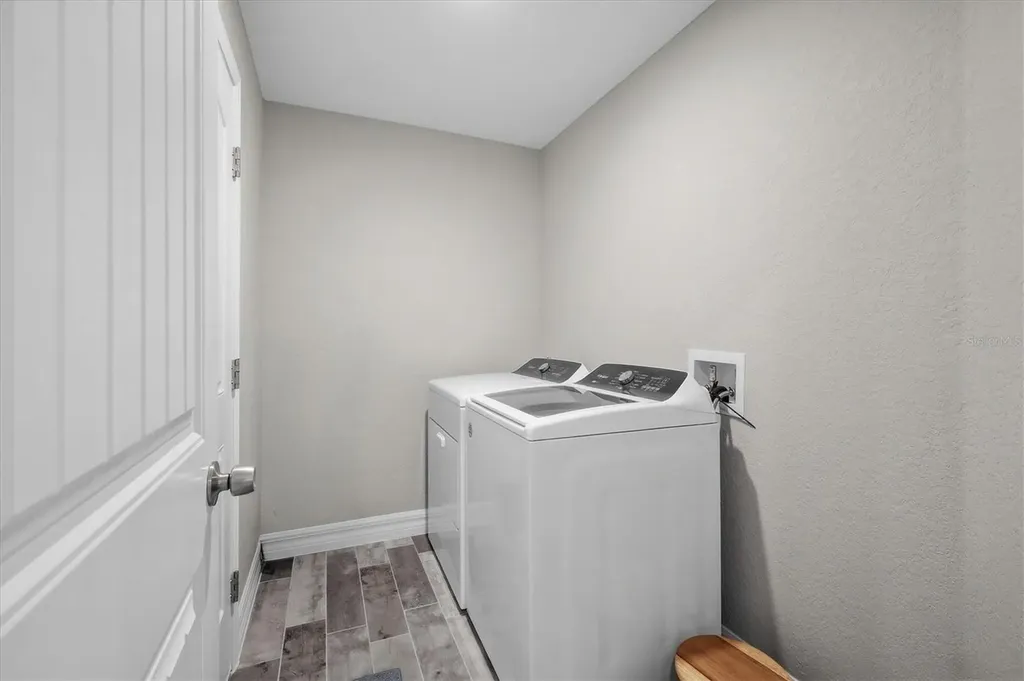 106 Red Cedar Park Rotonda West FL 33947