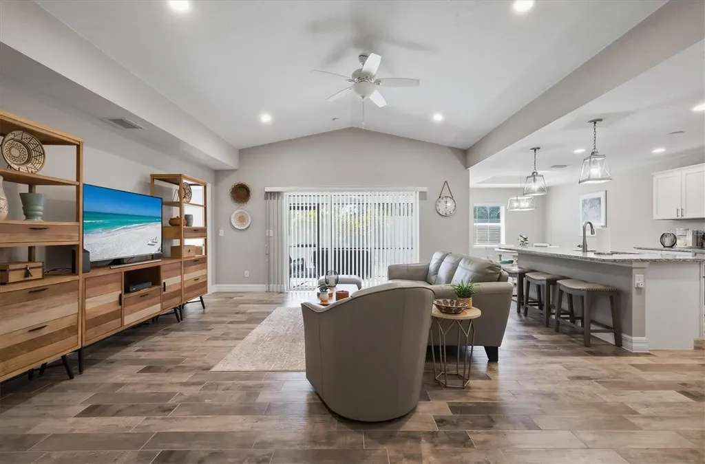 106 Red Cedar Park Rotonda West FL 33947