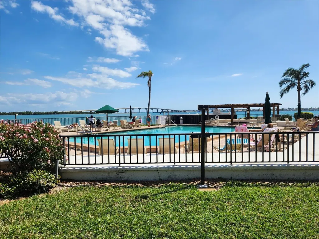 6287 Bahia Del Mar Circle St Petersburg FL 33715