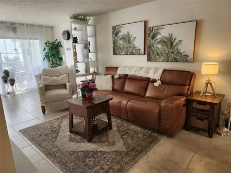 6287 Bahia Del Mar Circle St Petersburg FL 33715