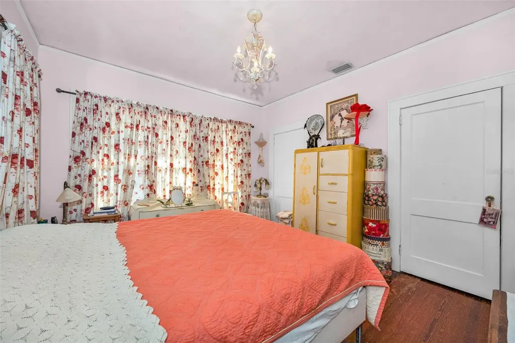 3411 W Bay Avenue Tampa FL 33611