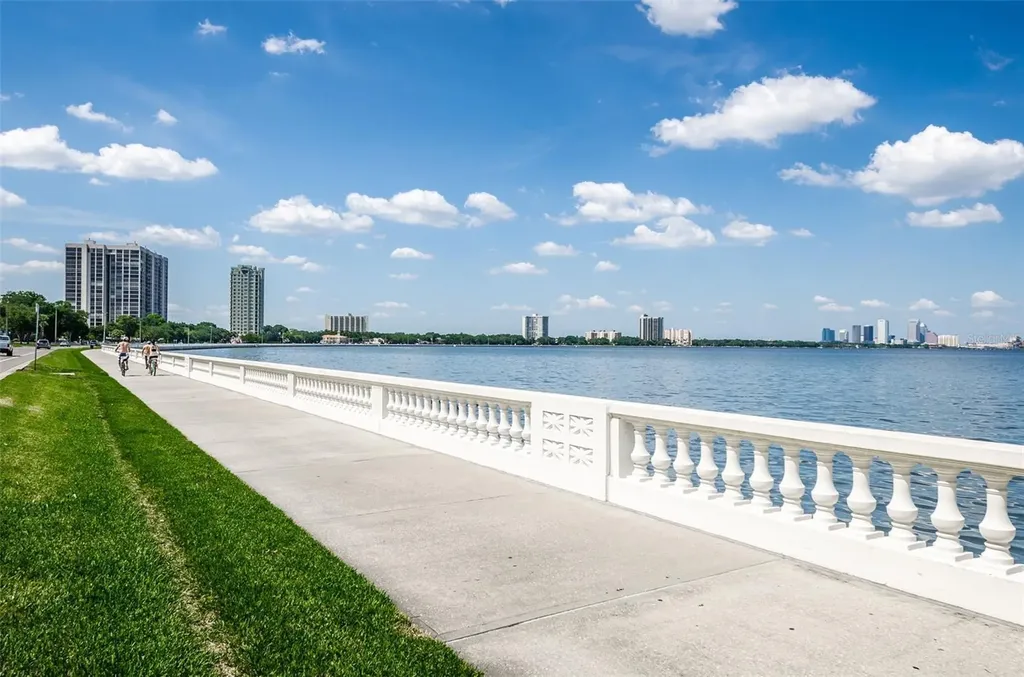 3411 W Bay Avenue Tampa FL 33611