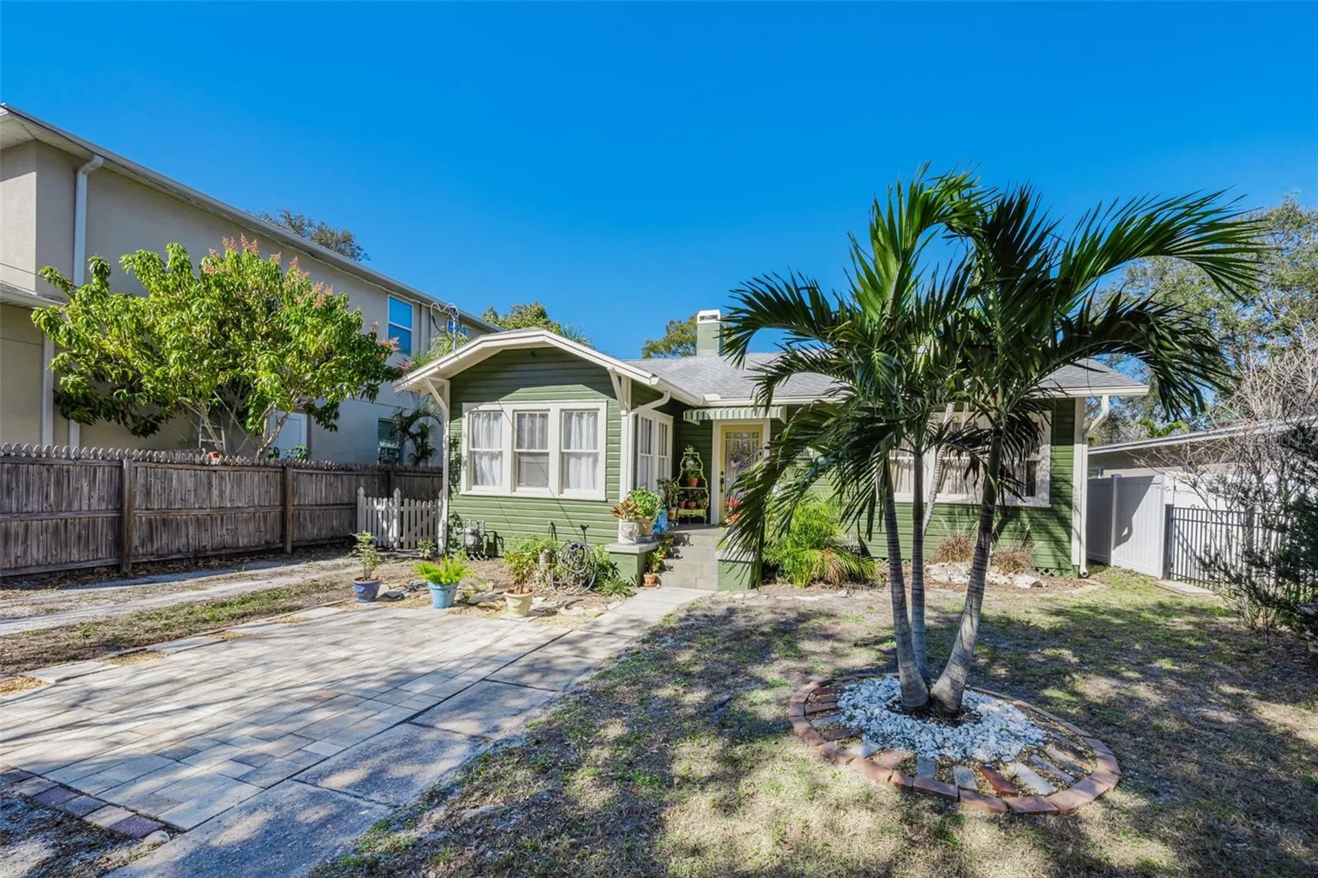 3411 W Bay Avenue Tampa FL 33611