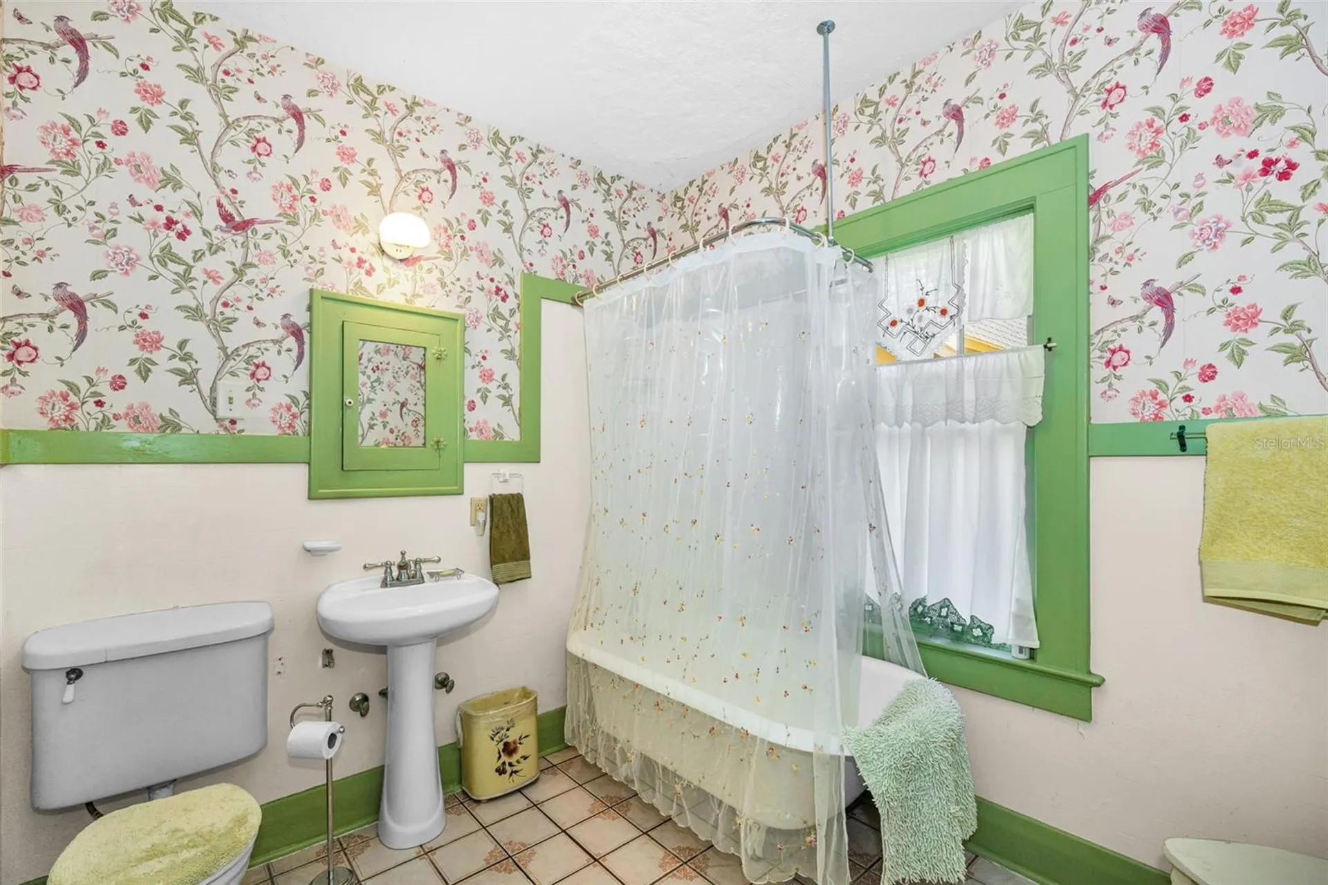 3411 W Bay Avenue Tampa FL 33611