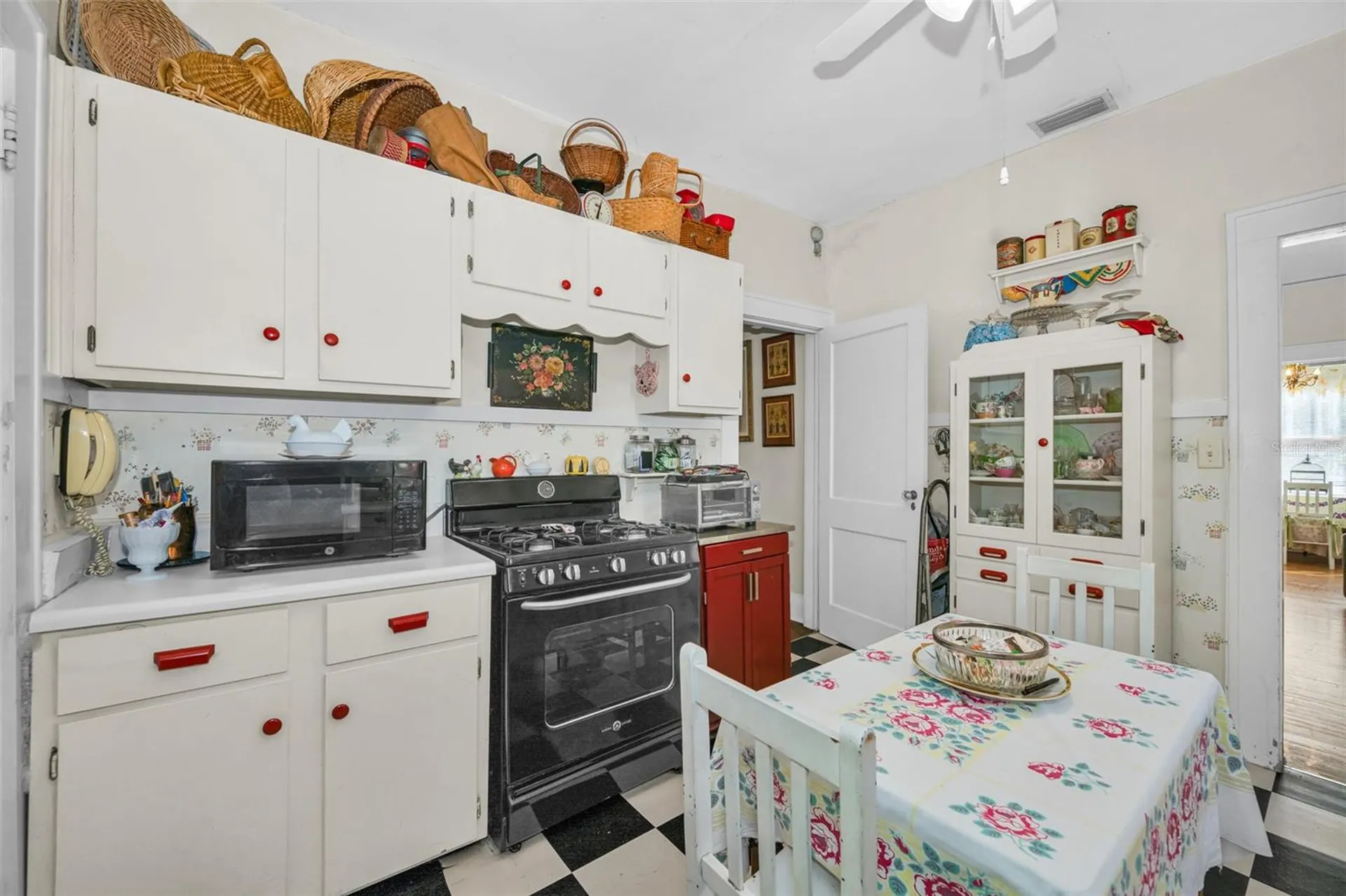 3411 W Bay Avenue Tampa FL 33611