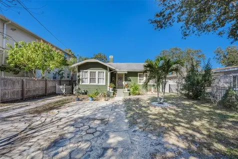 3411 W Bay Avenue Tampa FL 33611