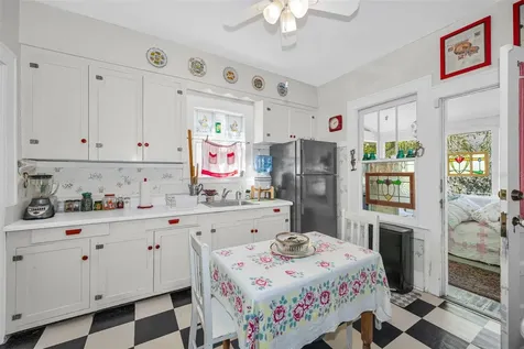 3411 W Bay Avenue Tampa FL 33611
