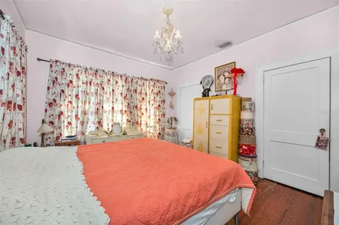 3411 W Bay Avenue Tampa FL 33611