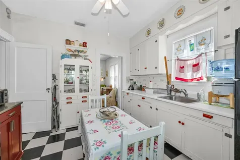 3411 W Bay Avenue Tampa FL 33611