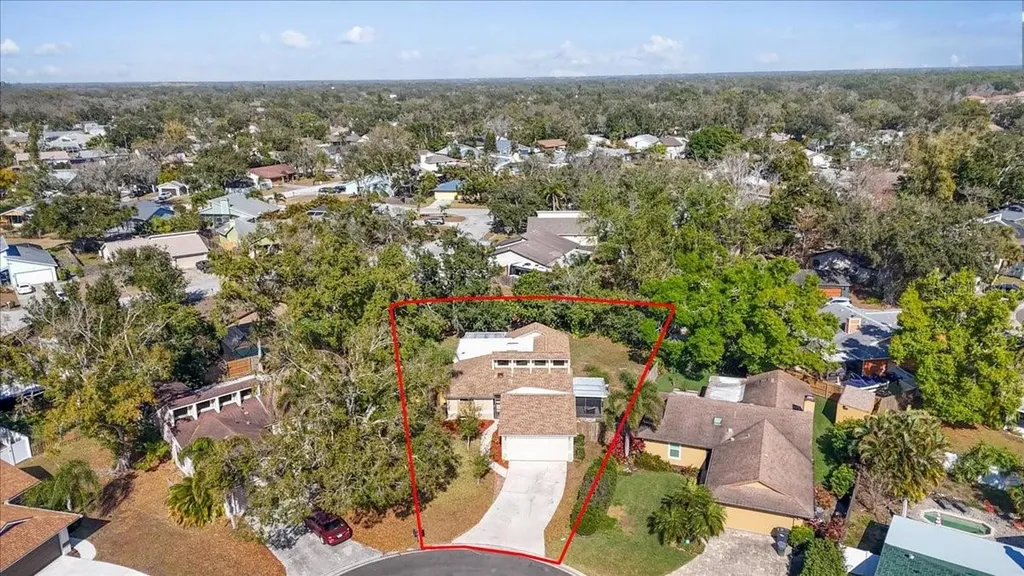 8215 Country Oaks Court Sarasota FL 34243