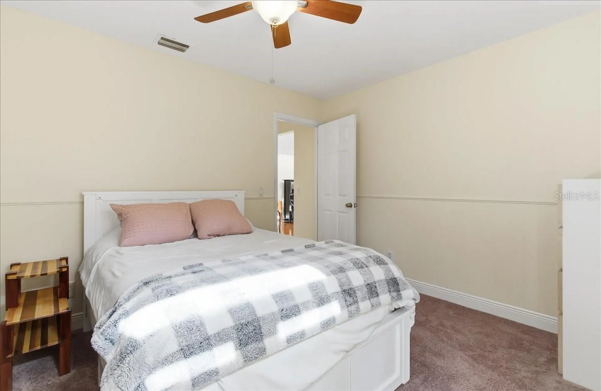 8215 Country Oaks Court Sarasota FL 34243
