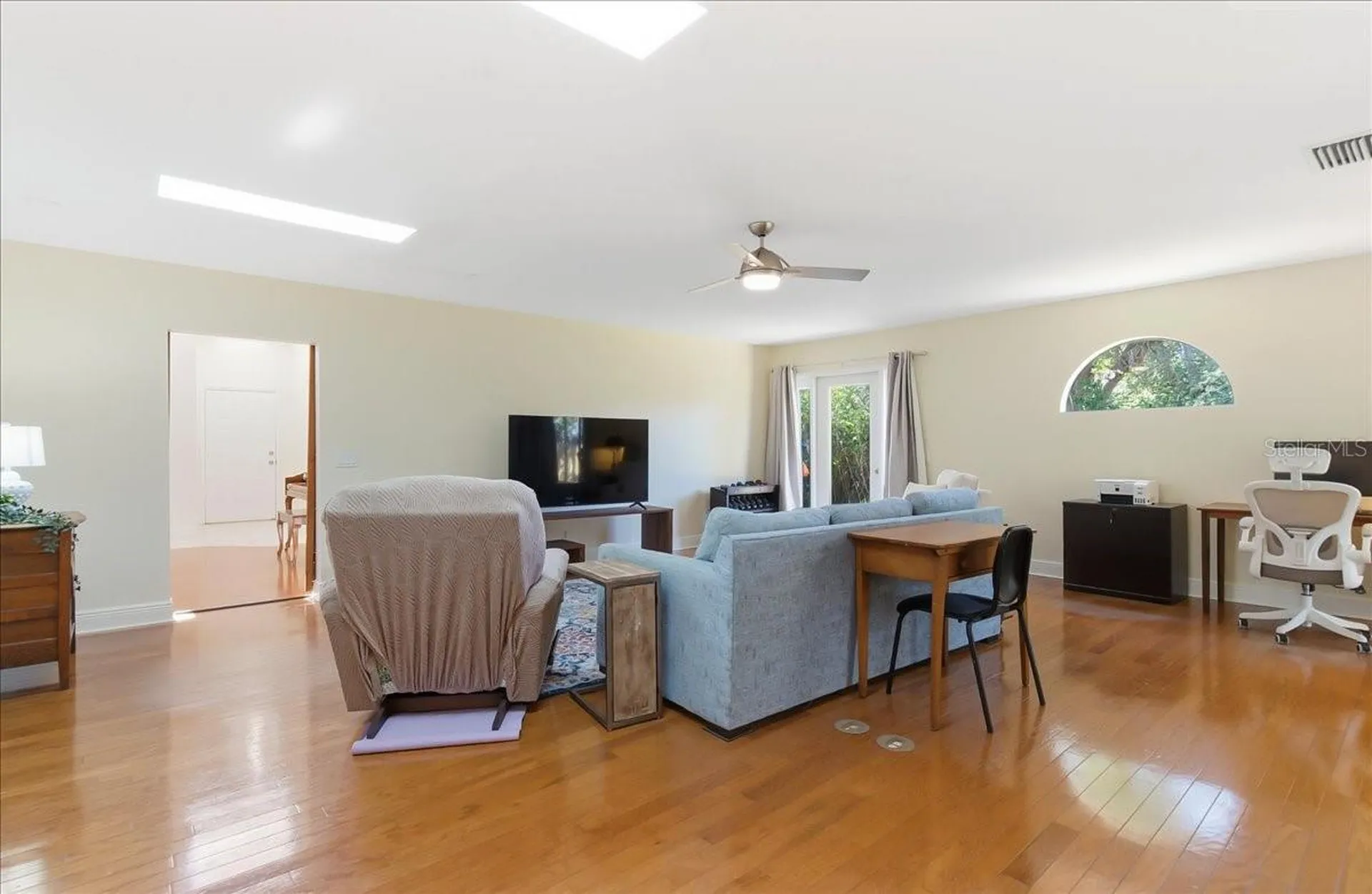 8215 Country Oaks Court Sarasota FL 34243