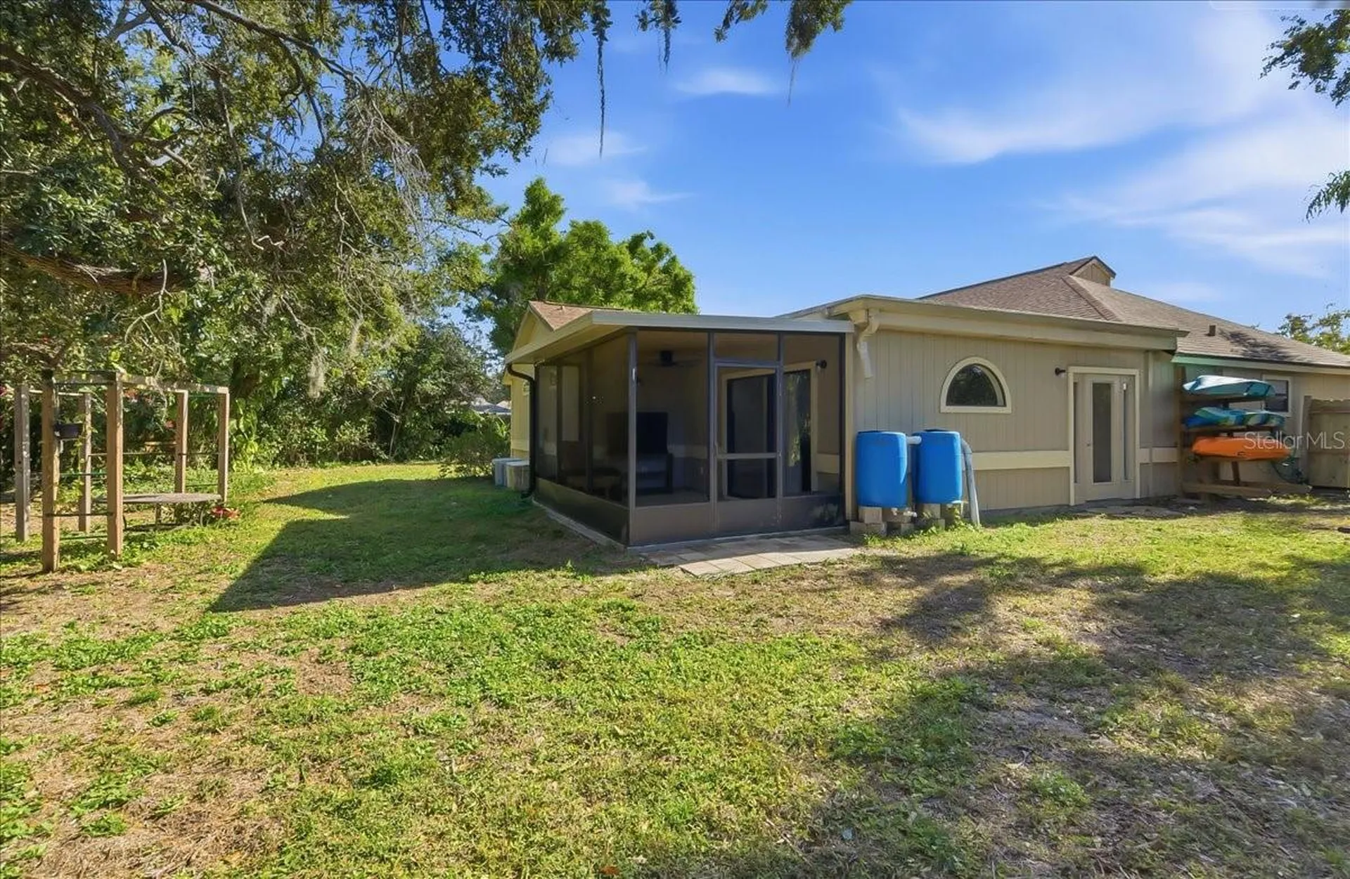 8215 Country Oaks Court Sarasota FL 34243