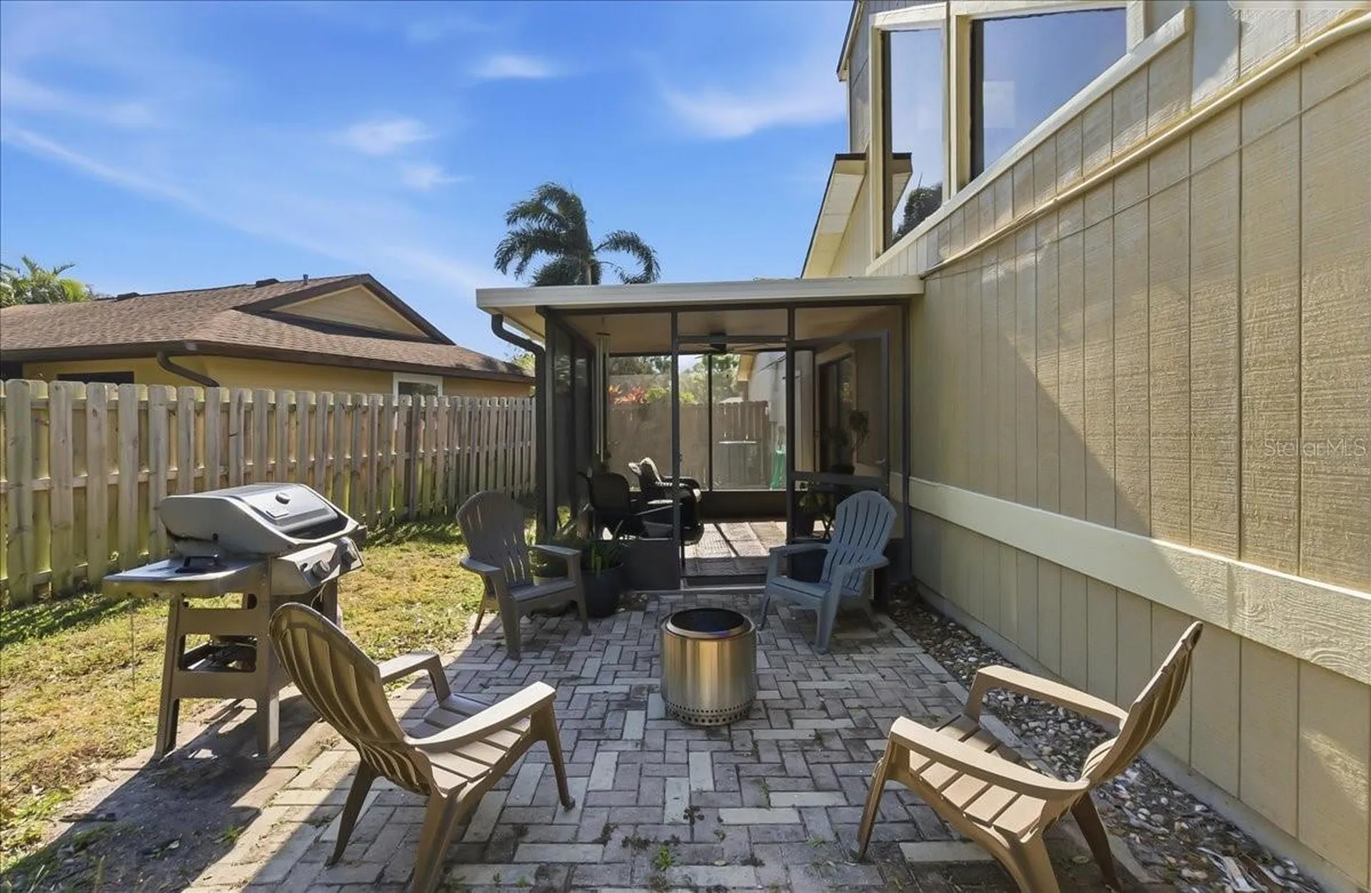 8215 Country Oaks Court Sarasota FL 34243