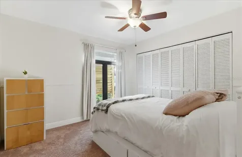 8215 Country Oaks Court Sarasota FL 34243