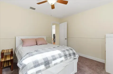 8215 Country Oaks Court Sarasota FL 34243