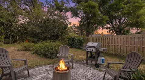 8215 Country Oaks Court Sarasota FL 34243