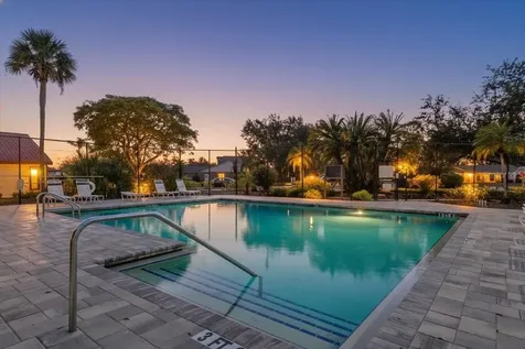 8215 Country Oaks Court Sarasota FL 34243