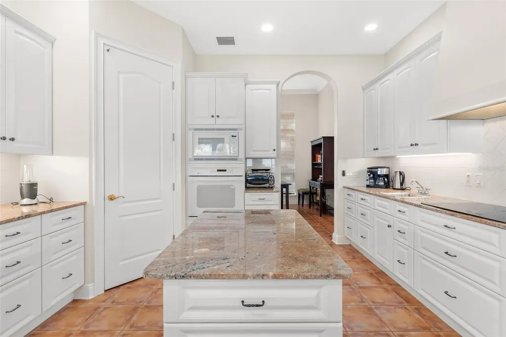 38230 Yale Circle Leesburg FL 34788