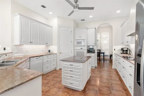 38230 Yale Circle Leesburg FL 34788