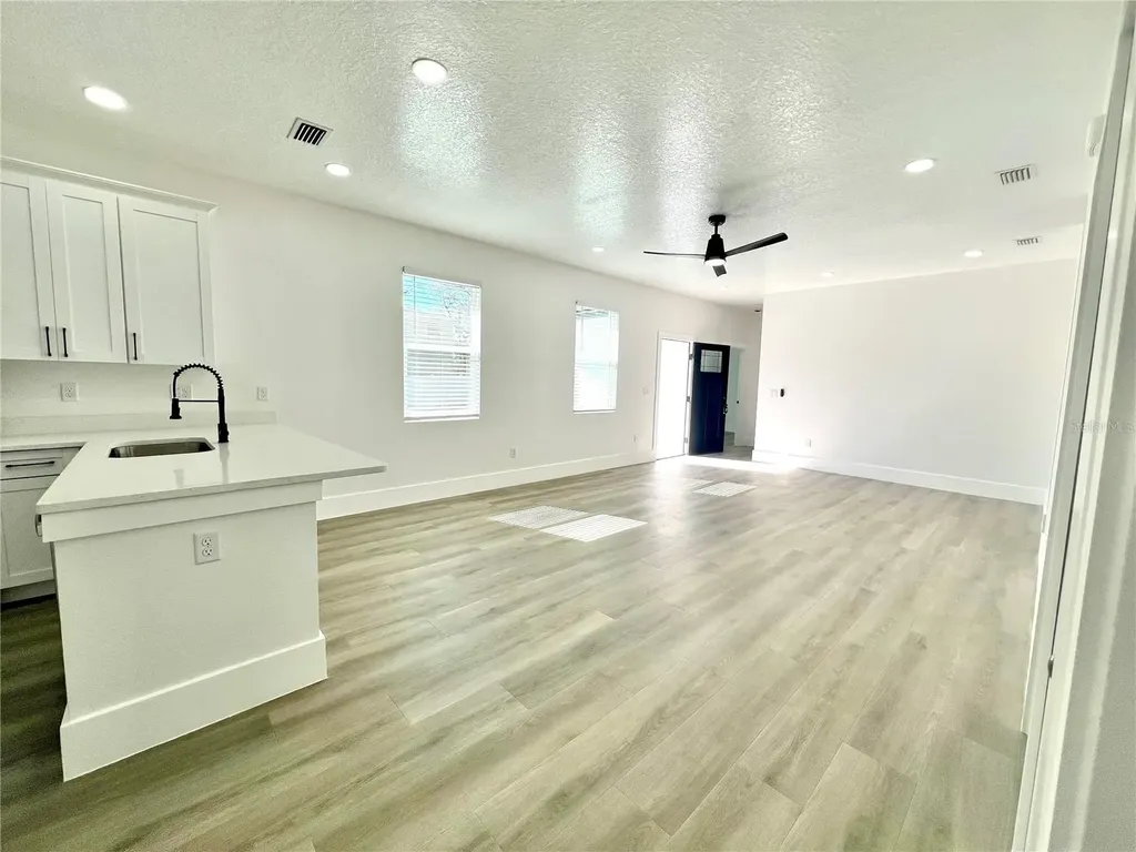 7514 Illinois Drive Tampa FL 33619