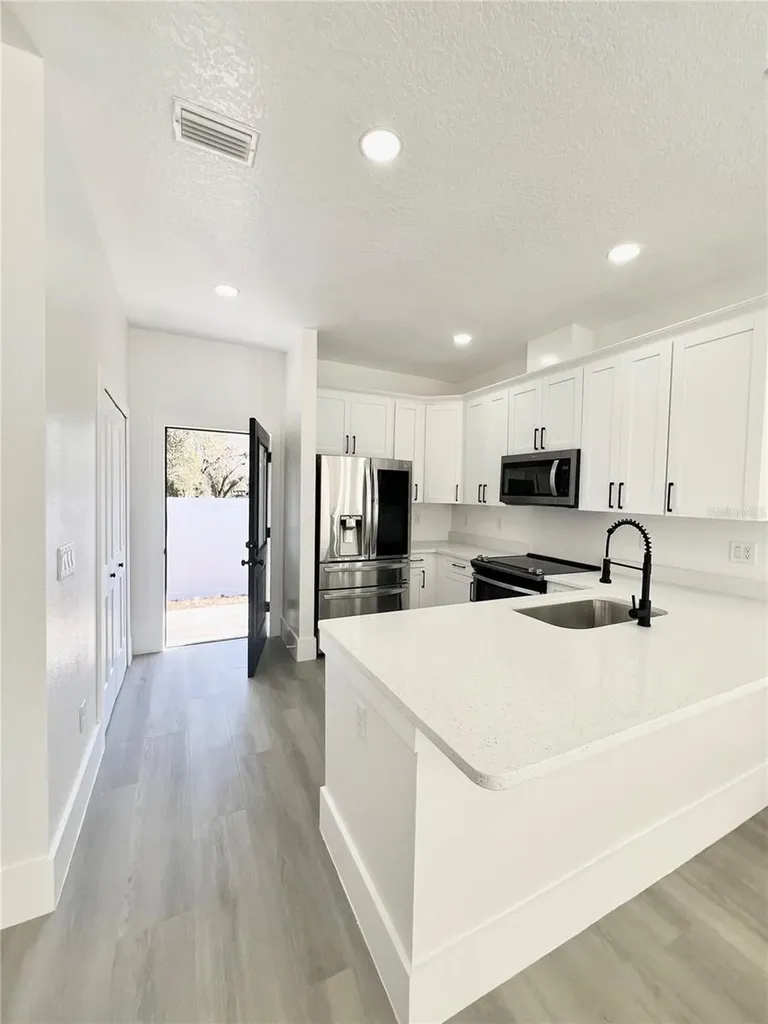 7514 Illinois Drive Tampa FL 33619