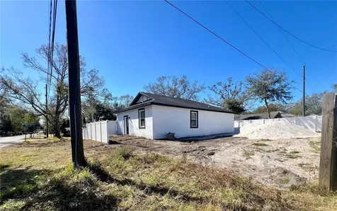 7514 Illinois Drive Tampa FL 33619