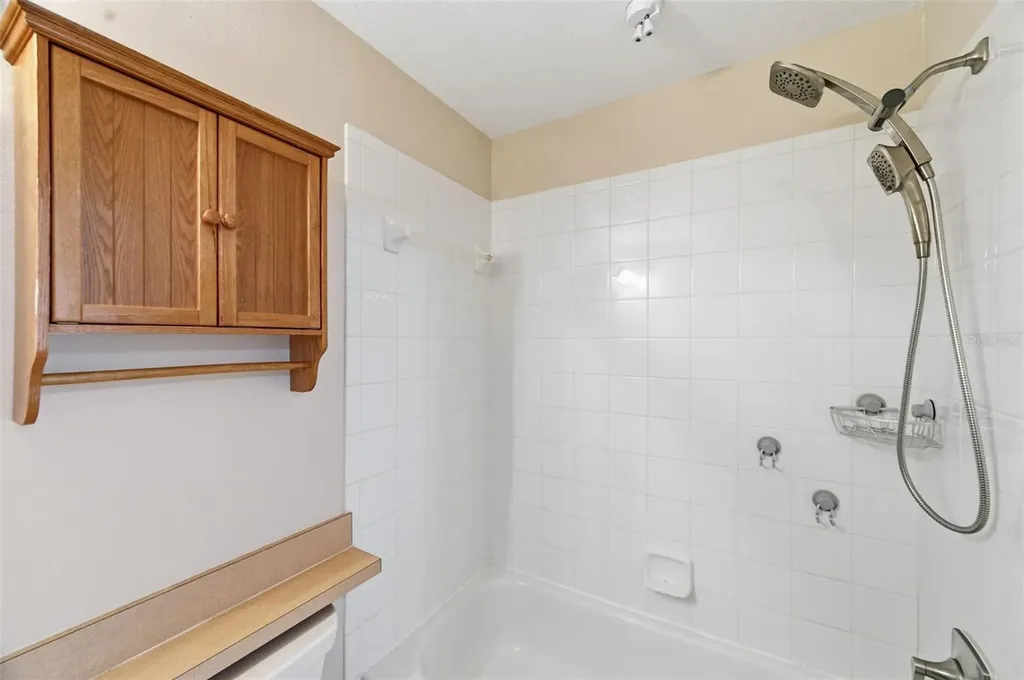 8618 Villa Largo Drive Tampa FL 33614
