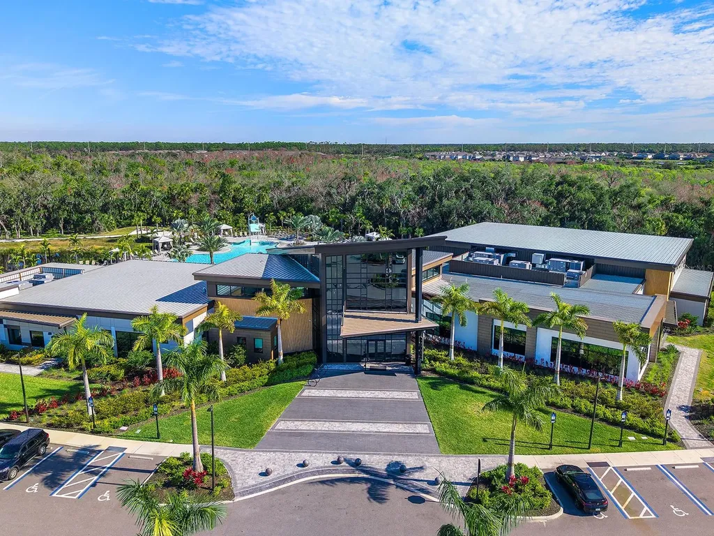 9220 Starry Night Avenue Sarasota FL 34241