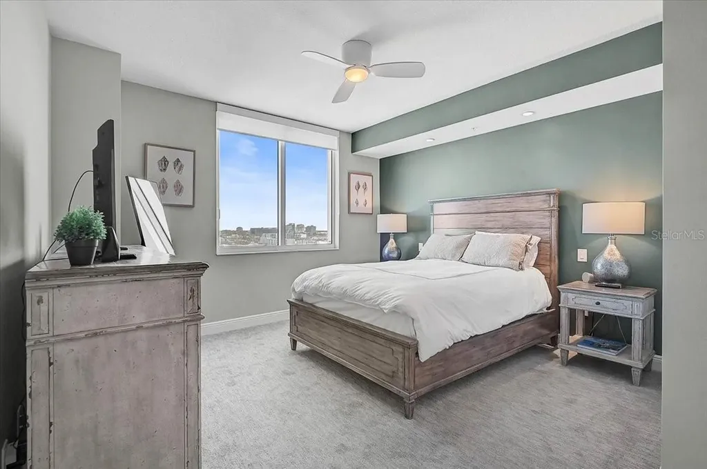 800 N Tamiami Trail Sarasota FL 34236