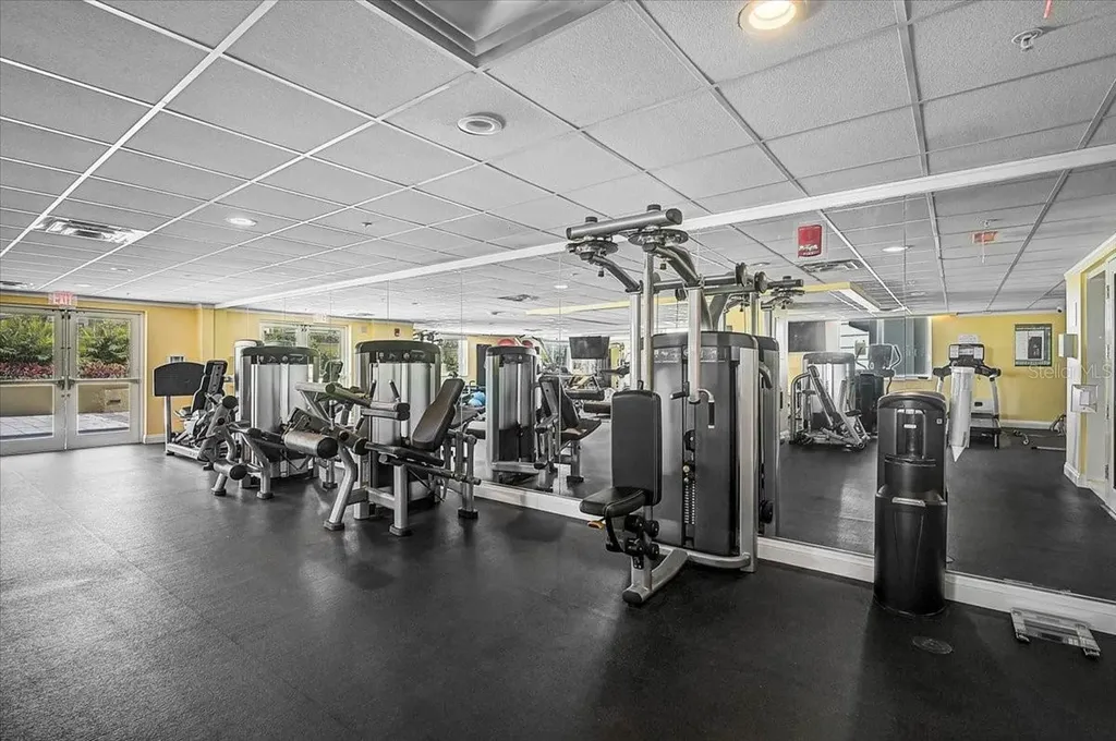 800 N Tamiami Trail Sarasota FL 34236