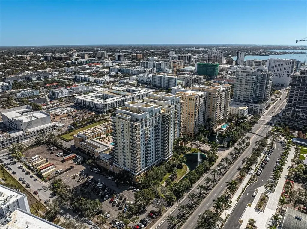 800 N Tamiami Trail Sarasota FL 34236