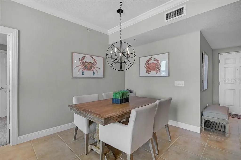 800 N Tamiami Trail Sarasota FL 34236