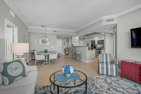 800 N Tamiami Trail Sarasota FL 34236
